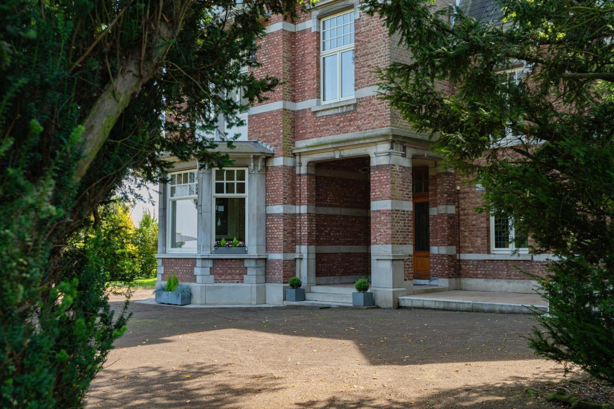 Manoir Du Moulin Hotel Berloz ภายนอก รูปภาพ