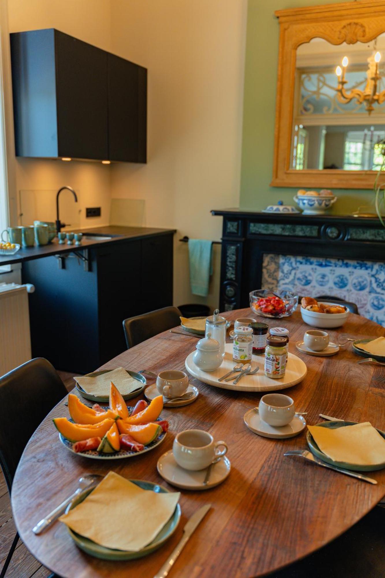 Manoir Du Moulin Hotel Berloz ภายนอก รูปภาพ